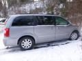 2014 Chrysler Town & Country Touring Photo 4