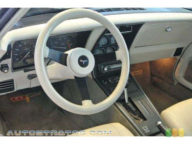 1980 Chevrolet Corvette Coupe 5.7 Liter OHV 16-Valve L48 V8 Automatic