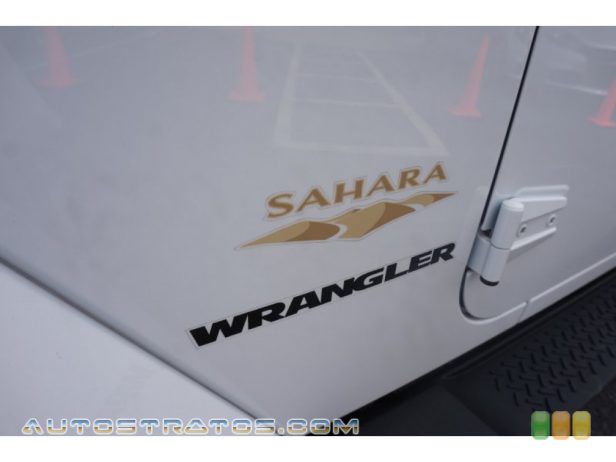 2014 Jeep Wrangler Sahara 4x4 3.6 Liter DOHC 24-Valve VVT V6 5 Speed Automatic