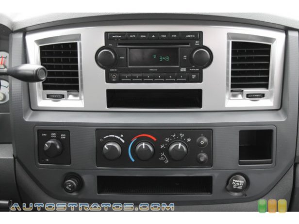 2007 Dodge Ram 1500 SLT Quad Cab 4x4 5.7 Liter HEMI OHV 16 Valve V8 5 Speed Automatic