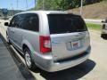 2011 Chrysler Town & Country Touring - L Photo 6