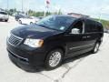 2012 Chrysler Town & Country Touring - L Photo 6