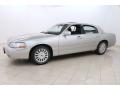 2005 Lincoln Town Car Signature Limited Photo 3