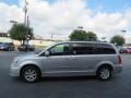 2011 Chrysler Town & Country Touring - L Photo 5