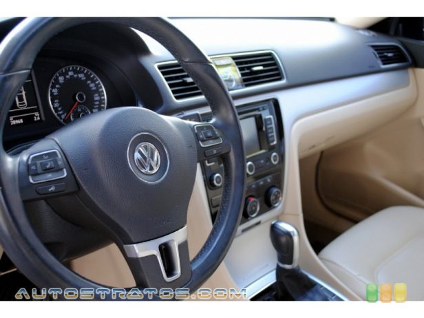 2013 Volkswagen Passat 2.5L SE 2.5 Liter DOHC 20-Valve 5 Cylinder 6 Speed Tiptronic Automatic