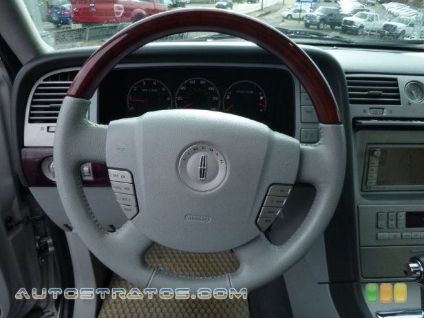 2006 Lincoln Navigator Ultimate 4x4 5.4 Liter SOHC 24-Valve VVT V8 6 Speed Automatic