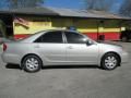 2004 Toyota Camry LE Photo 2