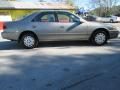 1999 Toyota Camry LE Photo 2