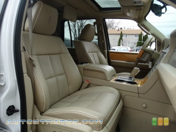 2009 Lincoln Navigator 4x4 5.4 Liter SOHC 24-Valve Triton V8 6 Speed Automatic
