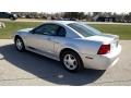 2004 Ford Mustang V6 Coupe Photo 3