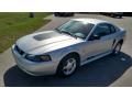 2004 Ford Mustang V6 Coupe Photo 4