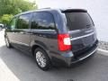 2013 Chrysler Town & Country Touring - L Photo 10