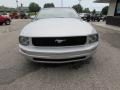 2007 Ford Mustang V6 Deluxe Convertible Photo 3