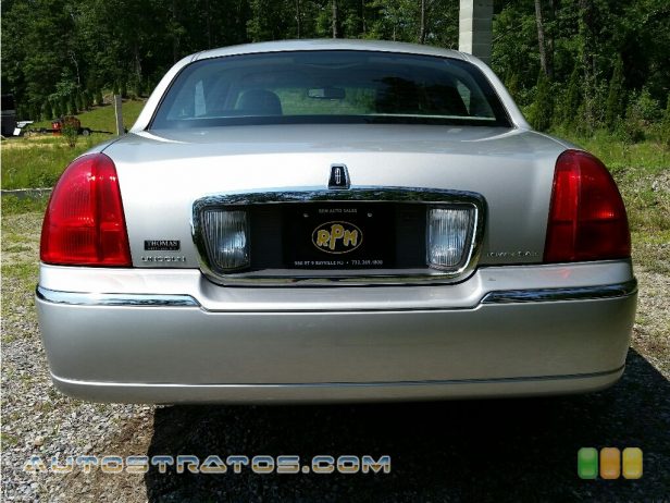 2008 Lincoln Town Car Signature Limited 4.6 Liter SOHC 16-Valve V8 4 Speed Automatic