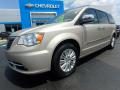 2012 Chrysler Town & Country Touring - L Photo 2