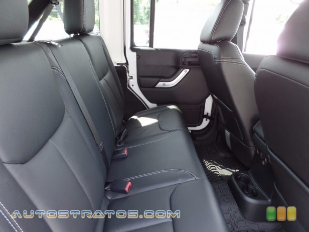 2016 Jeep Wrangler Unlimited Rubicon 4x4 3.6 Liter DOHC 24-Valve VVT V6 5 Speed Automatic