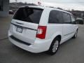 2016 Chrysler Town & Country Touring Photo 9