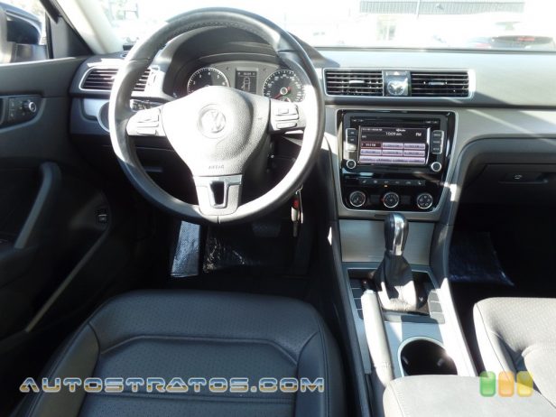 2014 Volkswagen Passat 2.5L SE 2.5 Liter DOHC 20-Valve VVT 5 Cylinder 6 Speed Tiptronic Automatic