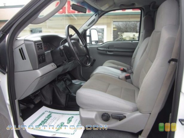 2004 Ford F350 Super Duty XL Crew Cab 4x4 6.0 Liter OHV 32-Valve Power Stroke Turbo Diesel V8 5 Speed Automatic
