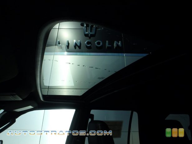 2017 Lincoln Navigator Select 4x4 3.5 Liter GTDI Twin-Turbocharged DOHC 16-Valve V6 6 Speed Automatic