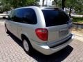 2004 Chrysler Town & Country LX Photo 4