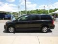 2008 Chrysler Town & Country Touring Photo 6