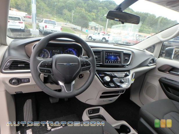2018 Chrysler Pacifica LX 3.6 Liter DOHC 24-Valve VVT Pentastar V6 9 Speed Automatic