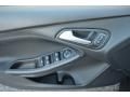 2017 Ford Focus SE Sedan Photo 5
