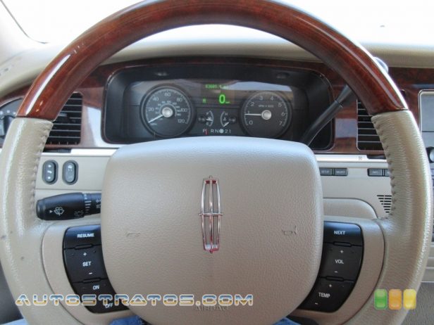 2007 Lincoln Town Car Signature Limited 4.6 Liter SOHC 16-Valve V8 4 Speed Automatic