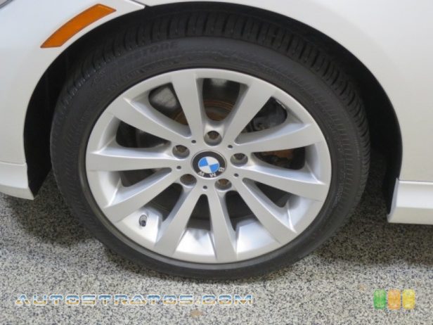 2011 BMW 3 Series 328i xDrive Sedan 3.0 Liter DOHC 24-Valve VVT Inline 6 Cylinder 6 Speed Steptronic Automatic