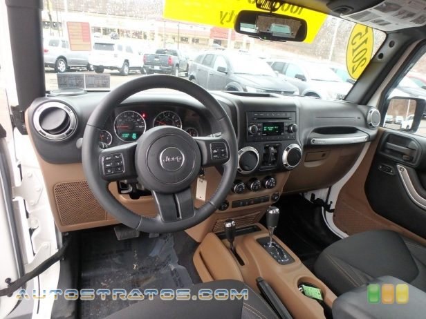 2015 Jeep Wrangler Unlimited Sahara 4x4 3.6 Liter DOHC 24-Valve VVT V6 5 Speed Automatic