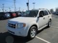 2011 Ford Escape XLT V6 4WD Photo 2