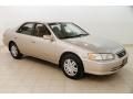 2000 Toyota Camry LE Photo 1