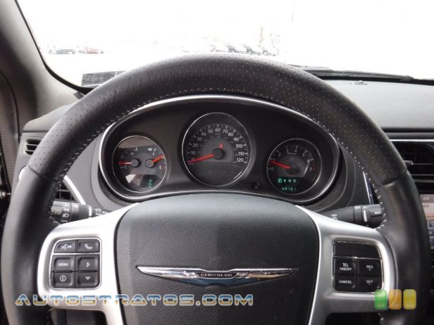 2012 Chrysler 200 S Sedan 3.6 Liter DOHC 24-Valve VVT Pentastar V6 6 Speed AutoStick Automatic