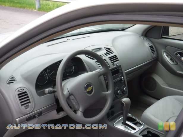 2006 Chevrolet Malibu LS Sedan 2.2 Liter DOHC 16-Valve 4 Cylinder 4 Speed Automatic