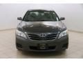 2010 Toyota Camry LE Photo 2