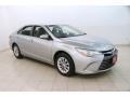 2015 Toyota Camry LE Photo 1