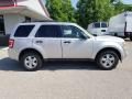 2009 Ford Escape XLT 4WD Photo 2