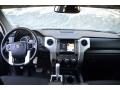 2017 Toyota Tundra SR5 CrewMax 4x4 Photo 13