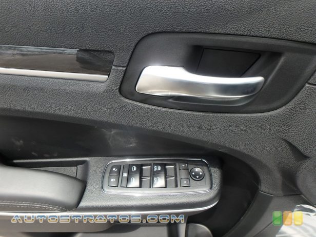 2018 Chrysler 300 Touring AWD 3.6 Liter DOHC 24-Valve VVT Pentastar V6 8 Speed Automatic