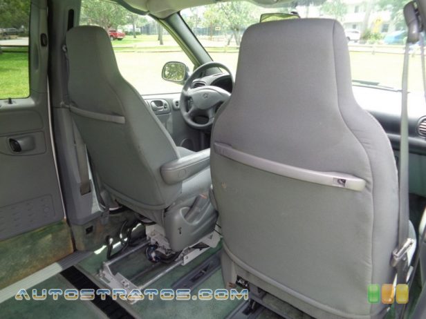 2004 Dodge Grand Caravan SE 3.3 Liter OHV 12-Valve V6 4 Speed Automatic