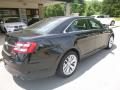 2013 Ford Taurus Limited Photo 2