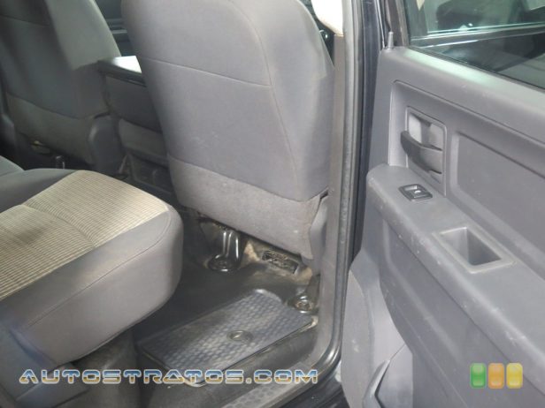 2010 Dodge Ram 2500 ST Crew Cab 4x4 5.7 Liter HEMI OHV 16-Valve VVT V8 5 Speed Automatic