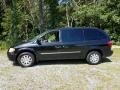 2006 Chrysler Town & Country Touring Photo 5