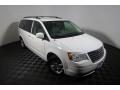 2008 Chrysler Town & Country Touring Photo 2