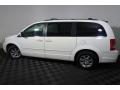 2008 Chrysler Town & Country Touring Photo 8
