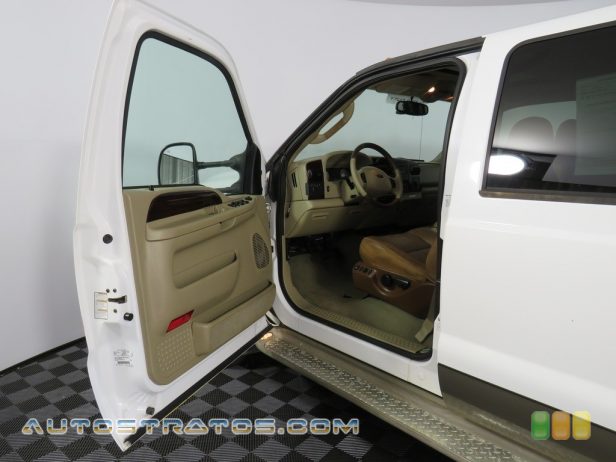 2005 Ford F350 Super Duty King Ranch Crew Cab 4x4 6.0 Liter OHV 32-Valve Power Stroke Turbo Diesel V8 5 Speed Automatic
