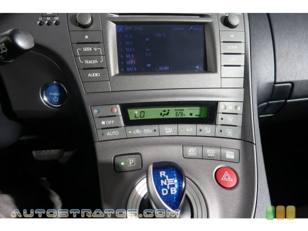2013 Toyota Prius Two Hybrid 1.8 Liter DOHC 16-Valve VVT-i 4 Cylinder/Electric Hybrid ECVT Automatic