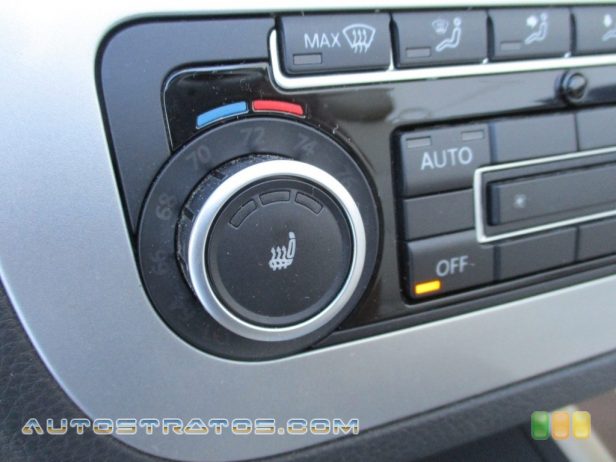 2010 Volkswagen Eos Komfort 2.0 Liter FSI Turbocharged DOHC 16-Valve 4 Cylinder 6 Speed DSG Double-Clutch Automatic