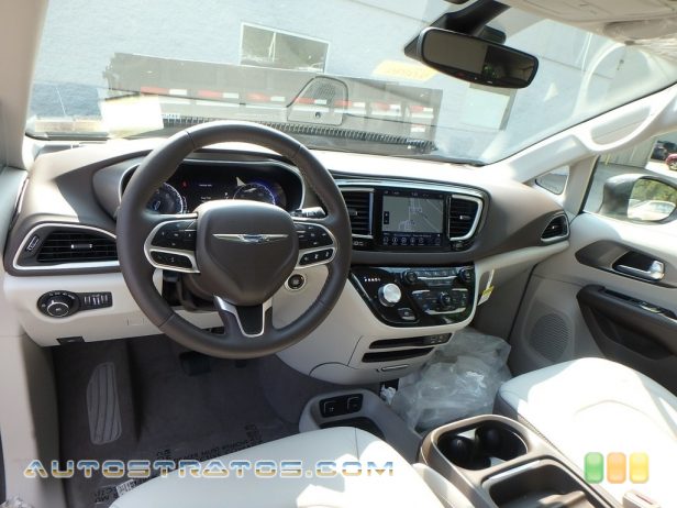 2019 Chrysler Pacifica Touring L 3.6 Liter DOHC 24-Valve VVT V6 9 Speed Automatic